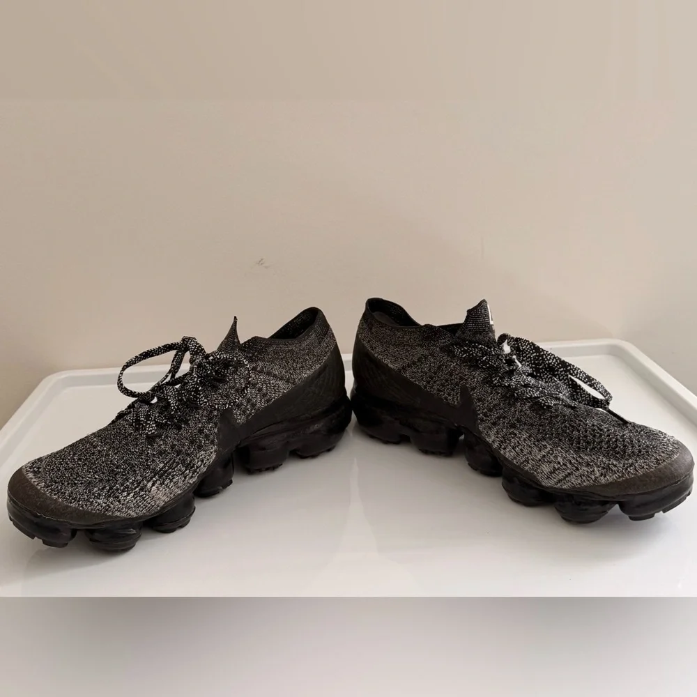 Nike Women's Black and White Vapormax Sneakers - Picture 5 of 5